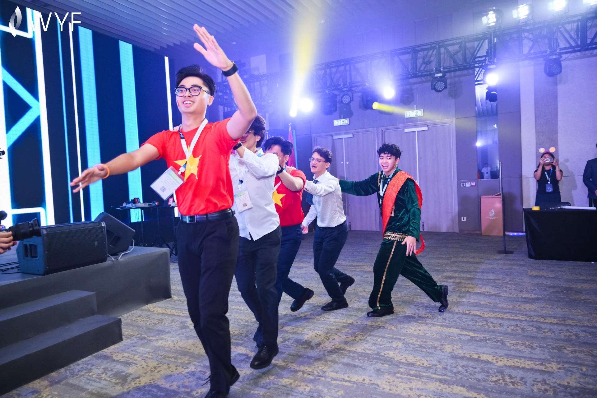 Học sinh Việt Nam tại WYF